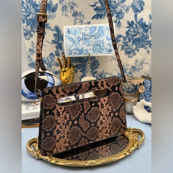 🆕 OROTON 🧿 NWOT Stella Texture Large Clutch, Sand Texture - Picture 3 of 16